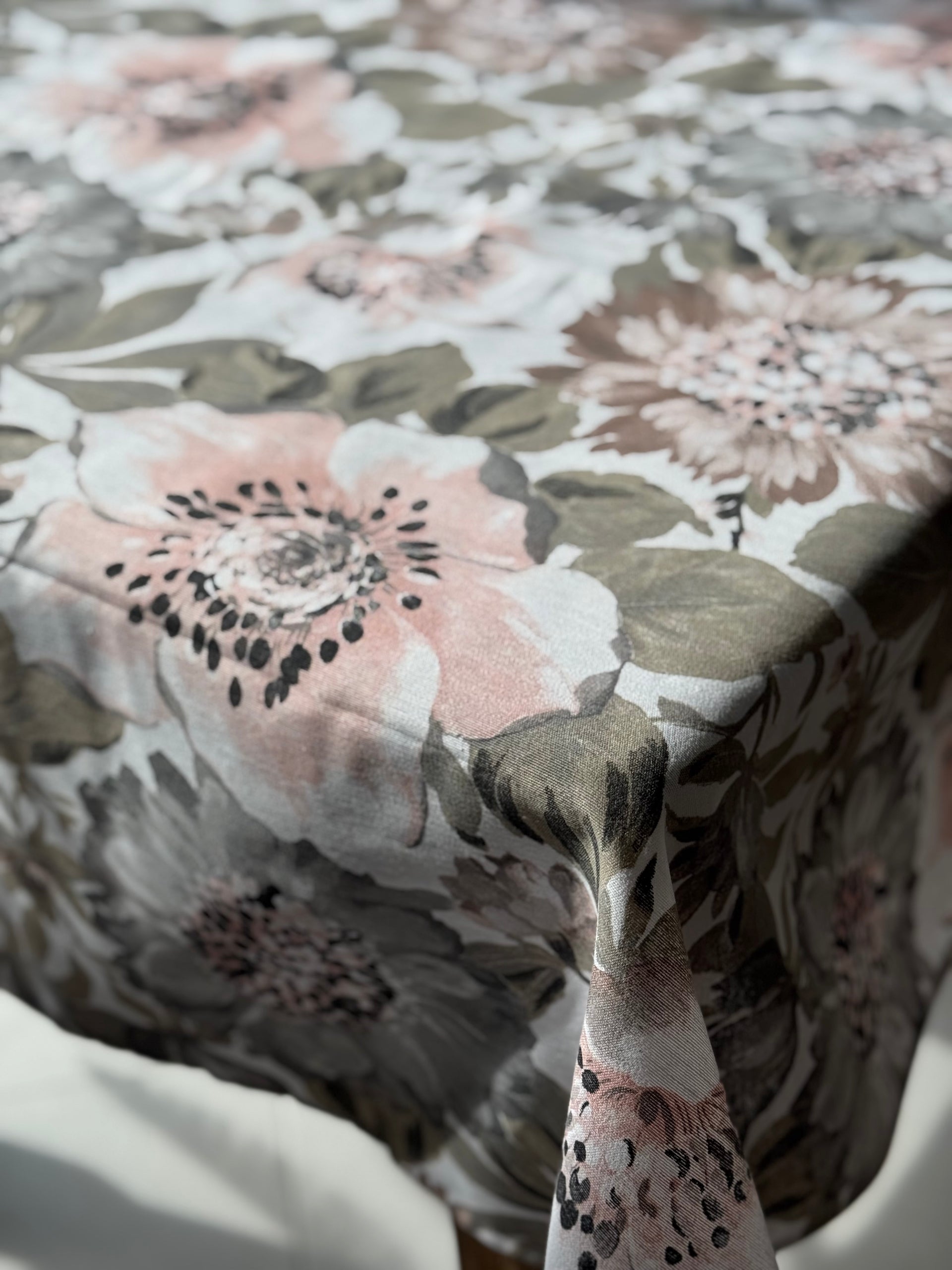 Tovaglia Floreale 12 posti 140x240cm "MelellaHome"
