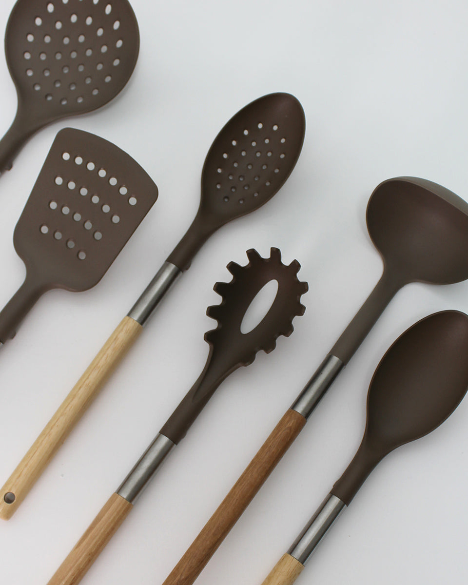 Set di 6 Utensili da Cucina colore Marrone e Manico in Legno