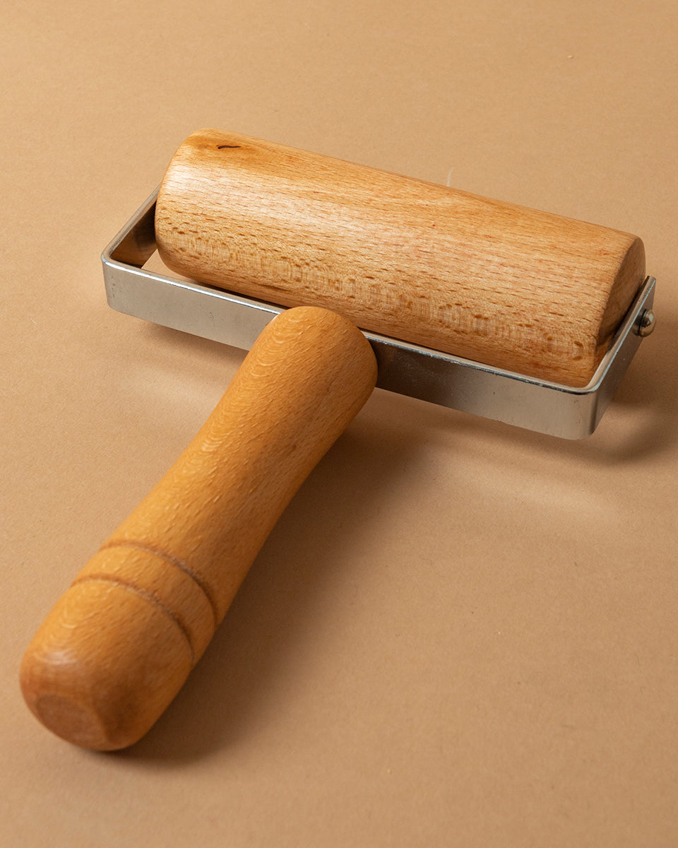 Rullo in legno da cucina con manico in legno